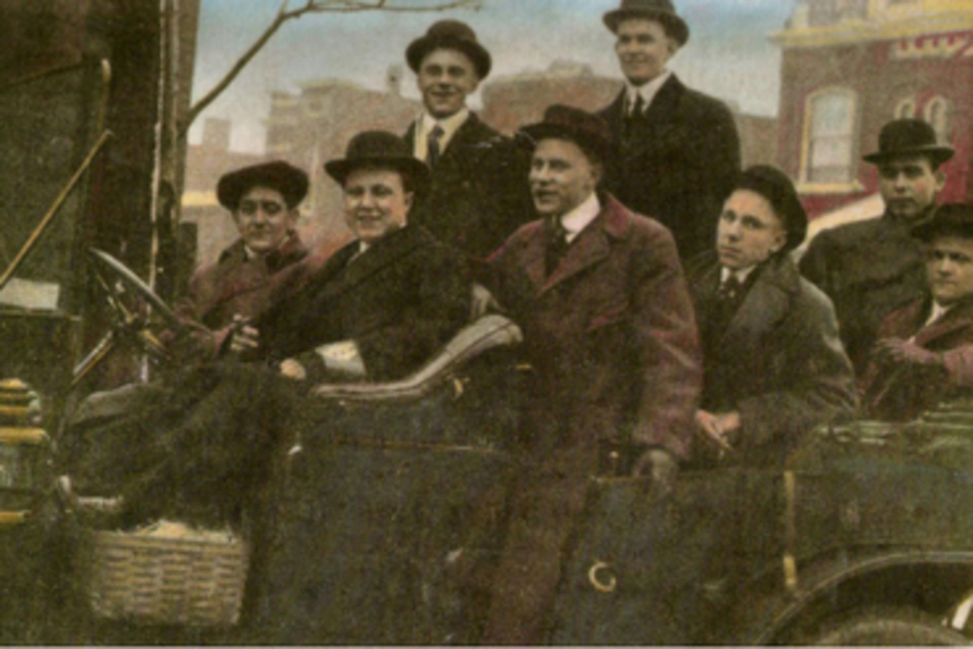 1915-Giessenbier_with_some_of_hi.jpg